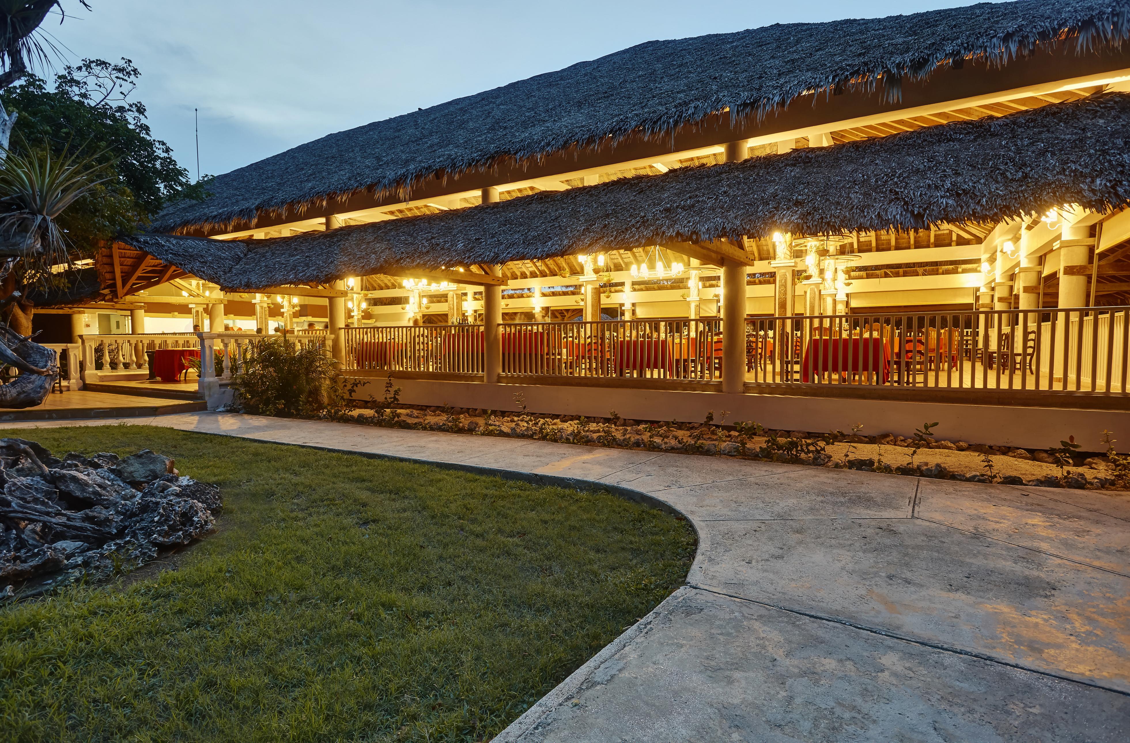 Hotel Holguin (Adults Only) Playa Yuraguanal Exterior photo